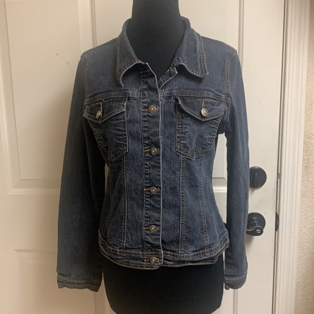 JeanBay Large Petite Jean jacket with design on back, Pit to Pit 19”, L… - Picture 5 of 10
